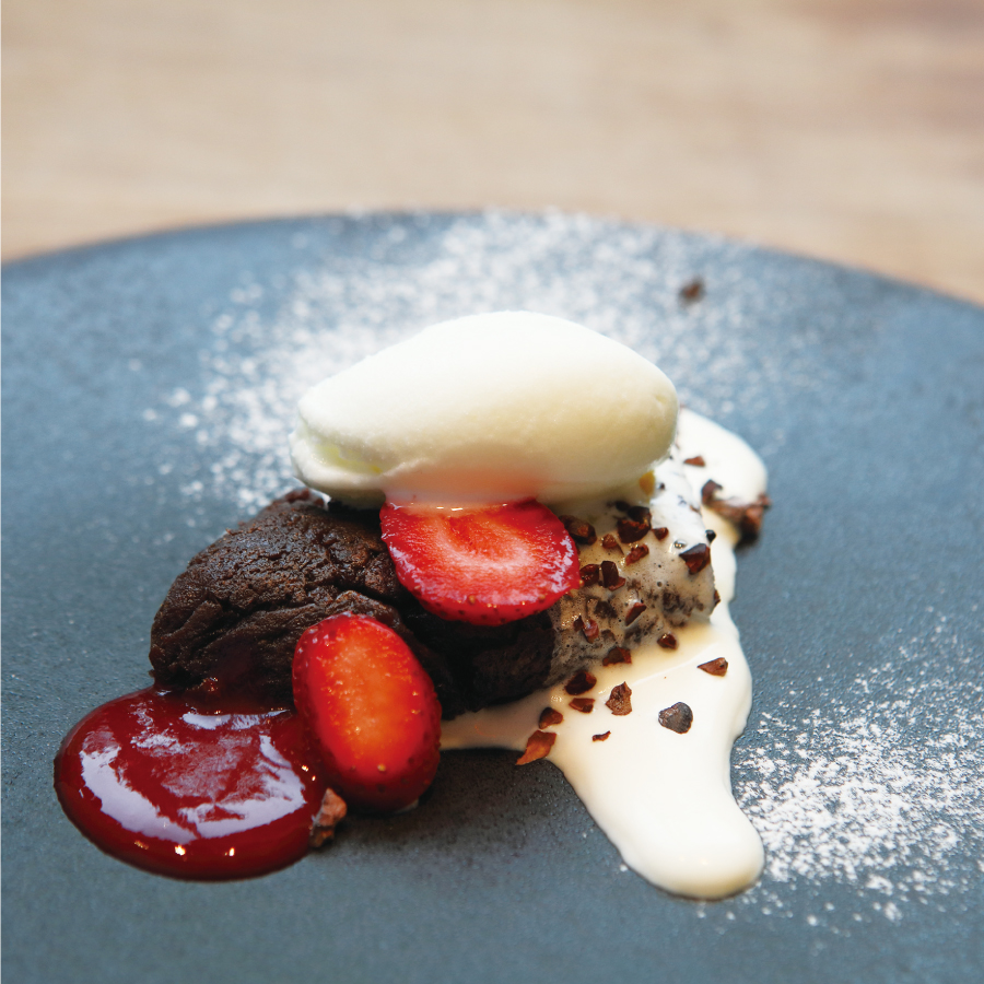 温かいチョコレートのオムレツ